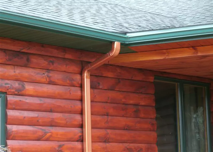Seamless Gutters, Green/Copper