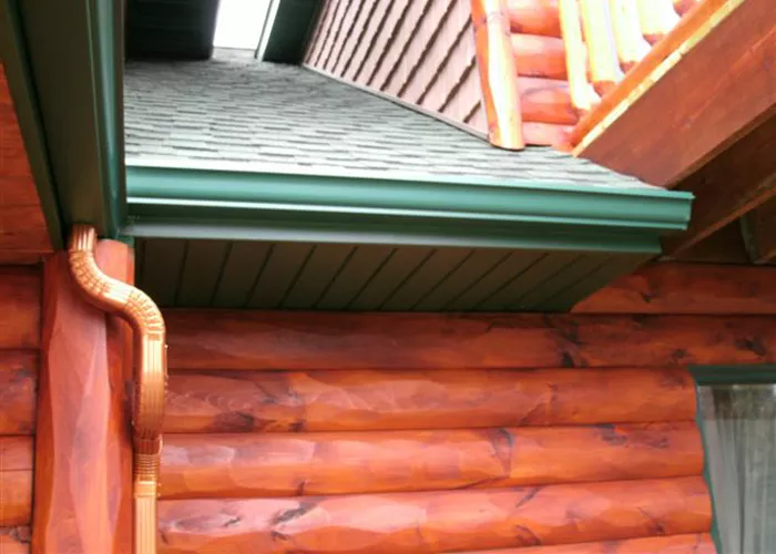 Seamless Gutters, Green/Copper